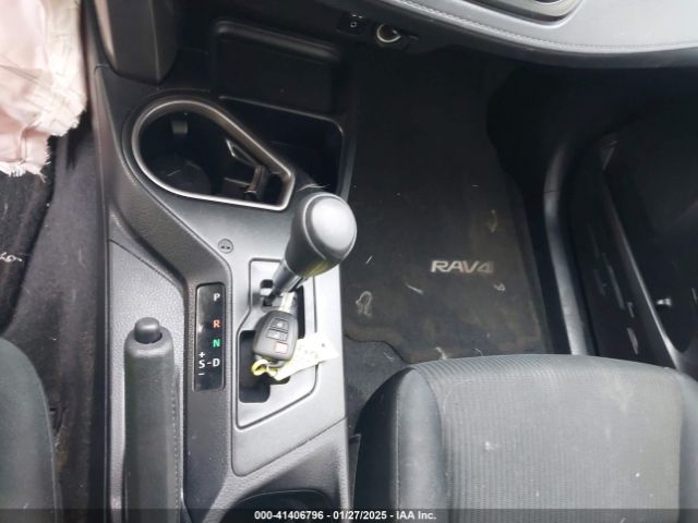 JTMZFREV2GJ099293 Toyota RAV4 LE