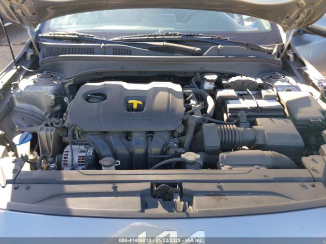 3KPF24AD6NE489774 KIA Forte Lxs