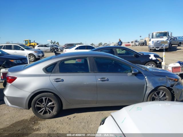 3KPF24AD6NE489774 KIA Forte Lxs