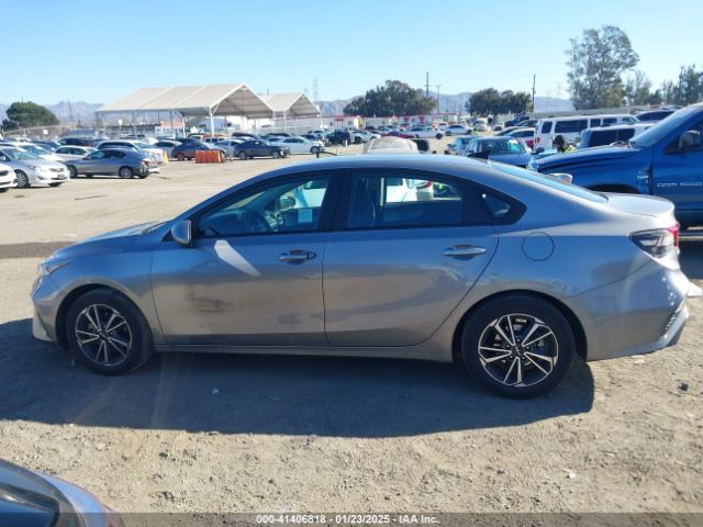 3KPF24AD6NE489774 KIA Forte Lxs