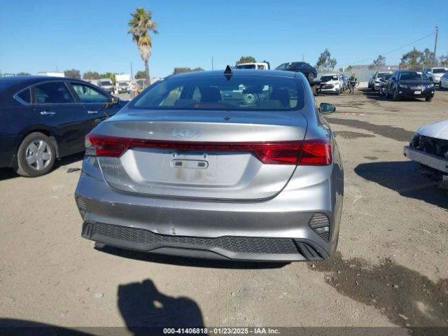 3KPF24AD6NE489774 KIA Forte Lxs