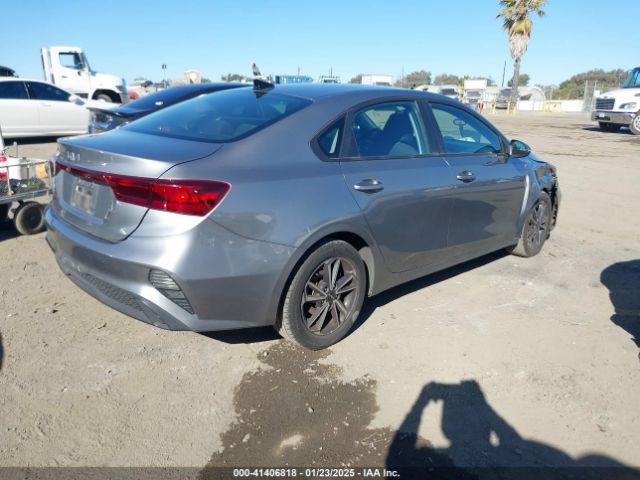 3KPF24AD6NE489774 KIA Forte Lxs