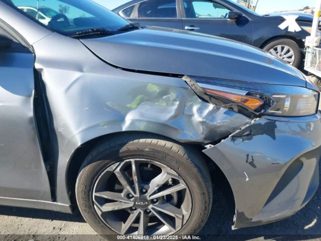 3KPF24AD6NE489774 KIA Forte Lxs