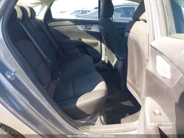 3KPF24AD6NE489774 KIA Forte Lxs