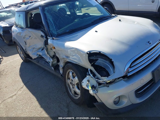 2011 MINI COOPER WMWSU3C56BT095457 Photo 5