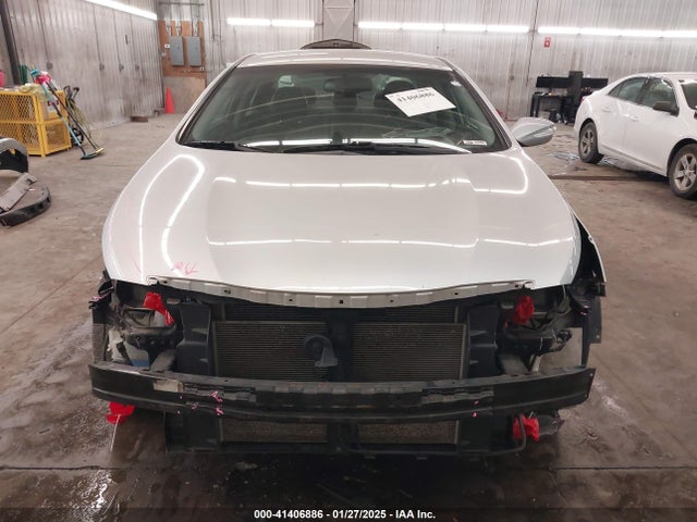 5NPEC4AC2EH929890 Hyundai SONATA SE