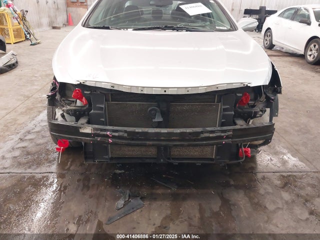 5NPEC4AC2EH929890 Hyundai SONATA SE
