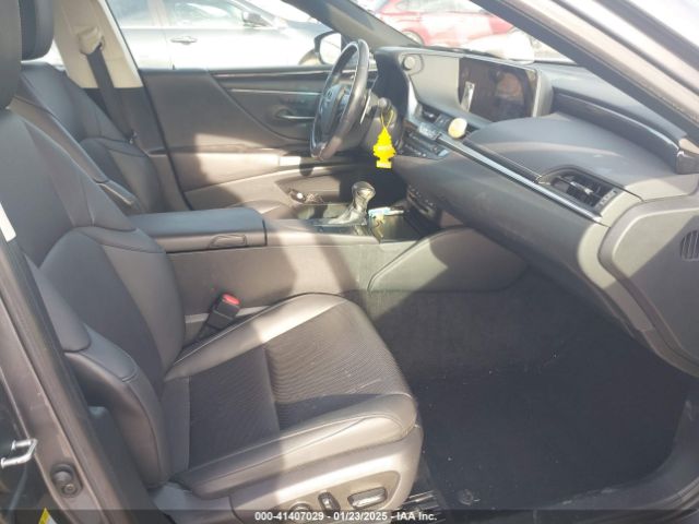 58ABZ1B16KU038200 Lexus ES 350