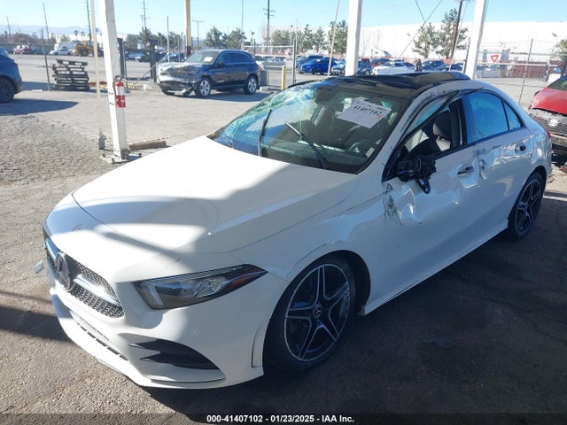 W1K3G4EB8MJ287426 Mercedes-Benz m260