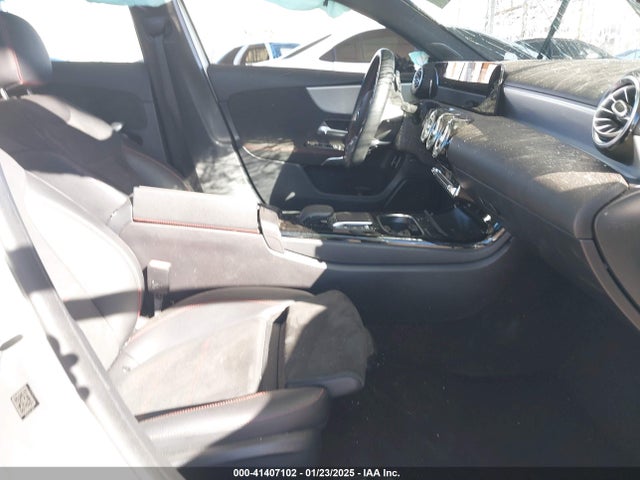 W1K3G4EB8MJ287426 Mercedes-Benz m260