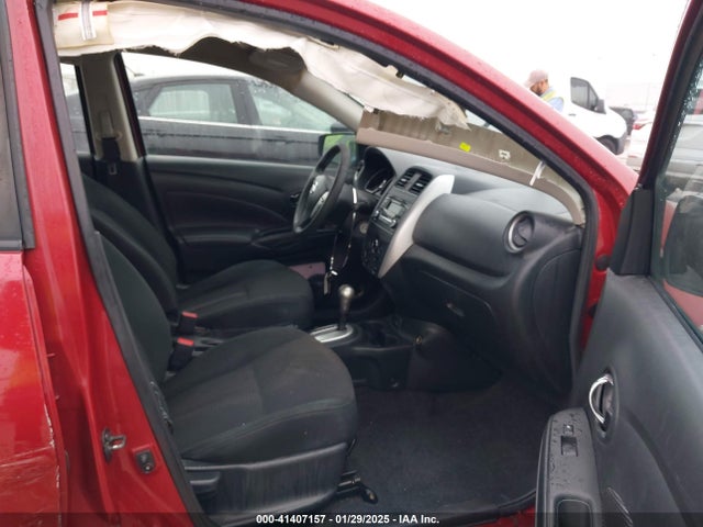3N1CN7AP8HK455057 Nissan Versa 1.6 Sv