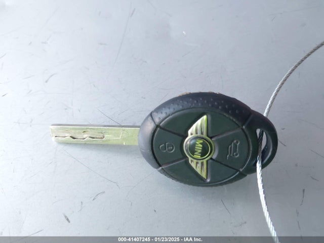 2005 MINI COOPER WMWRF33425TF62042 Photo 10
