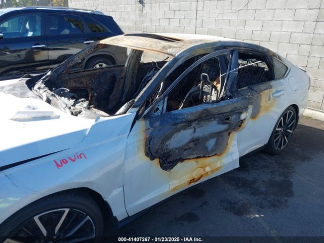 1HGCY2F82PA069521 Honda Accord Hybrid Touring