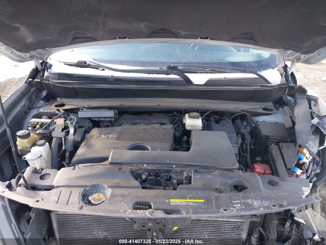 5N1DR2MM4JC653488 Nissan Pathfinder Sv