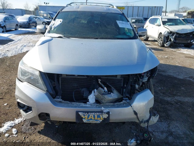 5N1DR2MM4JC653488 Nissan Pathfinder Sv