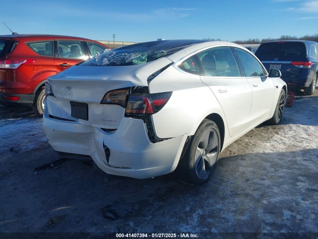 2019 TESLA MODEL 3 5YJ3E1EB0KF493617 Photo 3