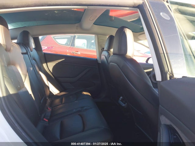2019 TESLA MODEL 3 5YJ3E1EB0KF493617 Photo 7