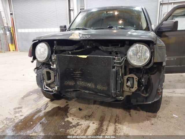 1C4NJRFB3GD712764 Jeep Patriot Latitude