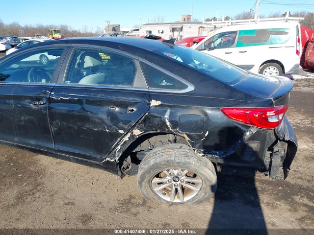 Hyundai SONATA SE 2016 5NPE24AF6GH296455 Image 17