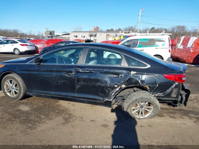 Hyundai SONATA SE 2016 5NPE24AF6GH296455 Image 19