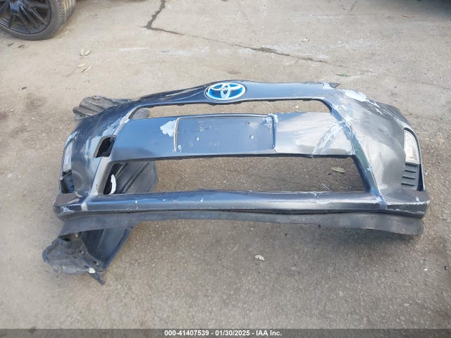 JTDKDTB30E1575075 Toyota Prius C One