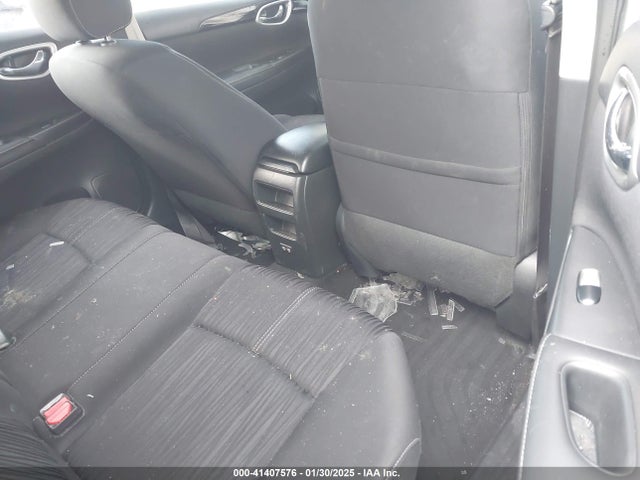 3N1AB7AP6JL655421 Nissan SENTRA SV