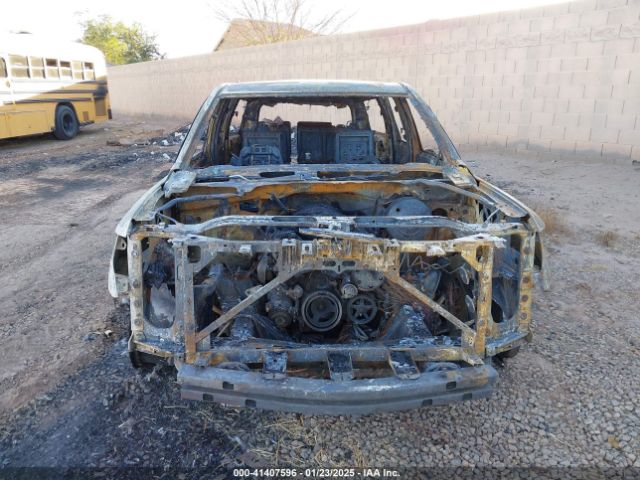 1GNSCHKC2KR395939 Chevrolet Suburban Lt