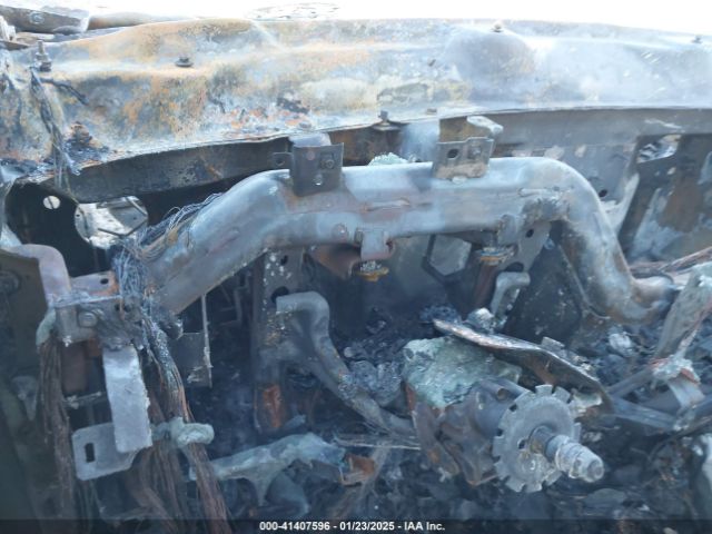 1GNSCHKC2KR395939 Chevrolet Suburban Lt