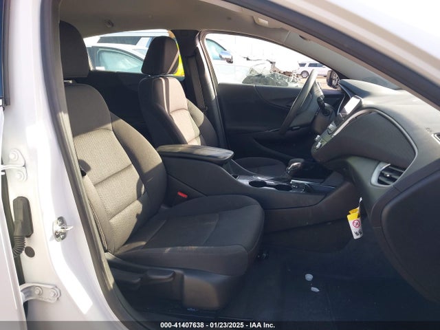 1G1ZD5ST6PF232764 Chevrolet Malibu Fwd 1lt