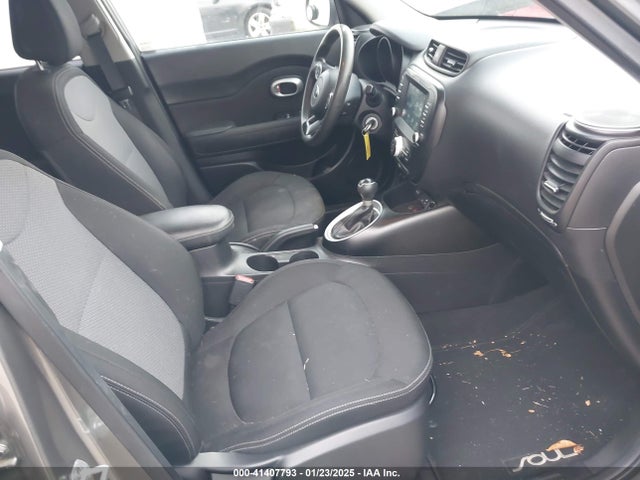 KIA SOUL + 2018 KNDJP3A5XJ7565523 Image 5
