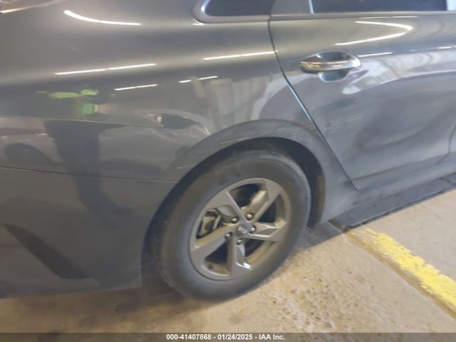 5XXG14J27MG012945 KIA K5 LXS