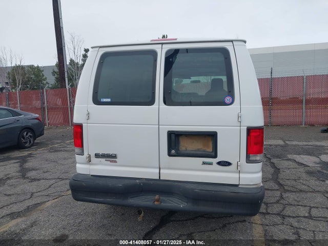 Ford E-250 Commercial 2014 1FTNE2EL3EDB15651 Image 16