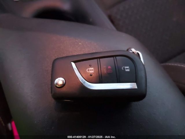 JTNKHMBX4M1120365 Toyota C-HR LE