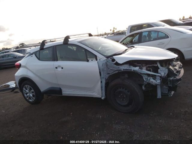 JTNKHMBX4M1120365 Toyota C-HR LE