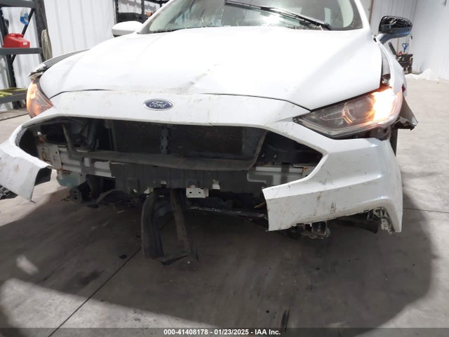 3FA6P0G76JR145110 Ford FUSION S