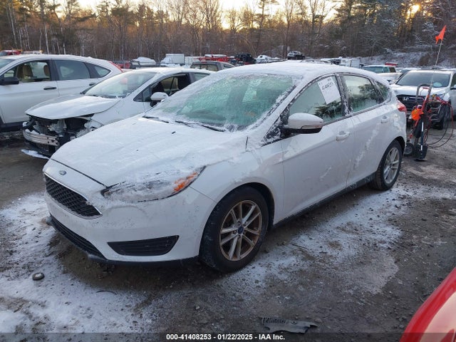Ford FOCUS SE 2018 1FADP3K24JL254216 Image 2