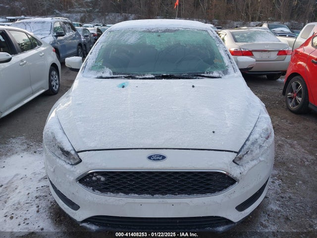 Ford FOCUS SE 2018 1FADP3K24JL254216 Image 6