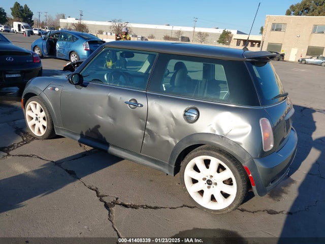 2003 MINI COOPER S WMWRE33413TD69588 Photo 2