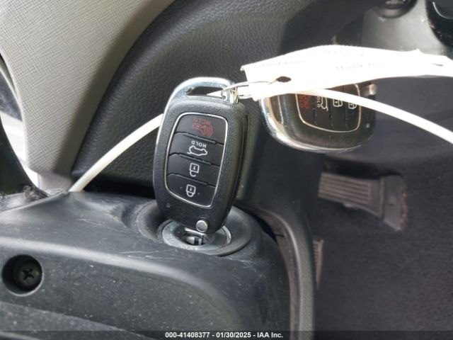 KM8SM4HF2HU252832 Hyundai Santa Fe Se