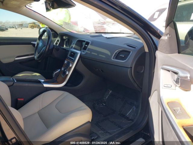 LYV402HM1JB156380 Volvo S60 Inscription T5 Platinum
