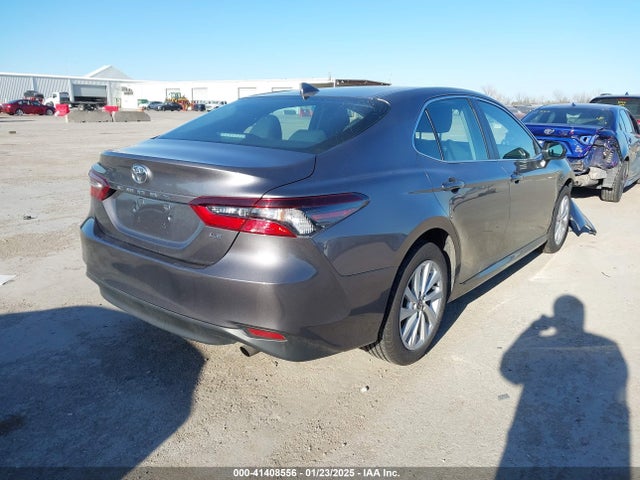 4T1C11AK8NU075315 Toyota CAMRY LE