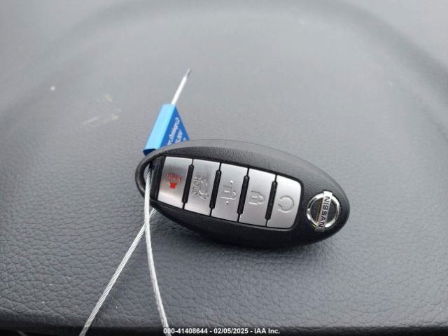 KNMAT2MTXJP524728 Nissan ROGUE SV