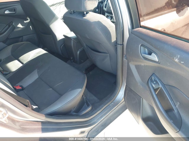 1FADP3F24EL266446 Ford FOCUS SE