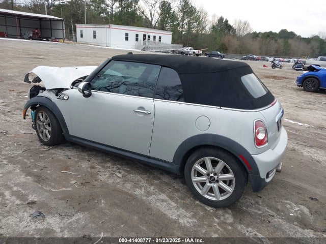 2011 MINI COOPER S WMWZP3C55BTX82922 Photo 2
