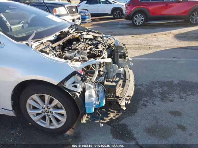 JTND4MBE6P3197783 Toyota COROLLA SE