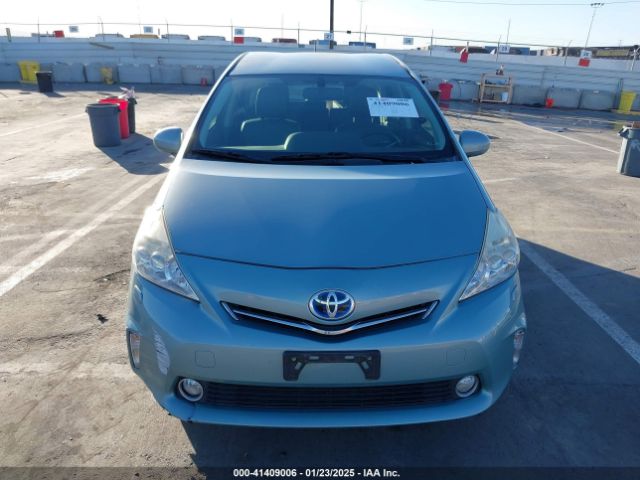 JTDZN3EU3E3302104 Toyota Prius V Five