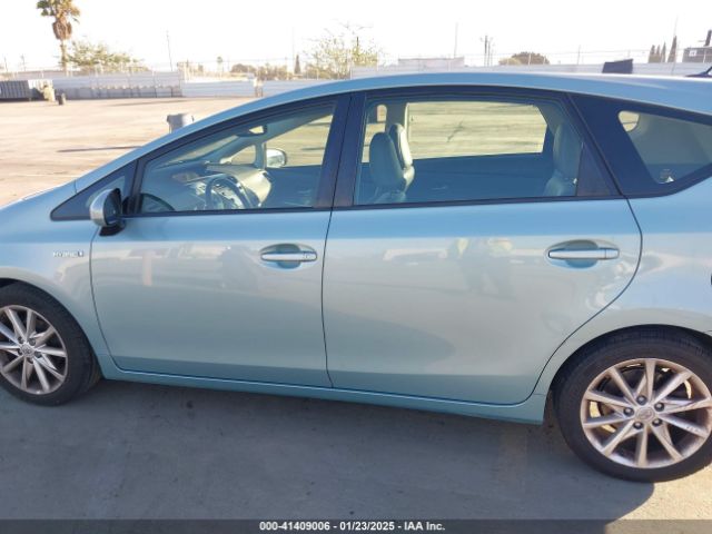 JTDZN3EU3E3302104 Toyota Prius V Five