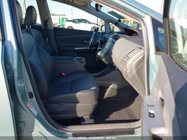 JTDZN3EU3E3302104 Toyota Prius V Five