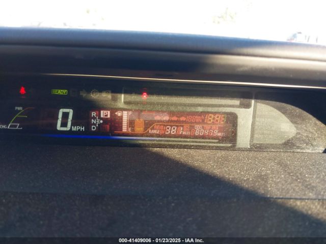 JTDZN3EU3E3302104 Toyota Prius V Five