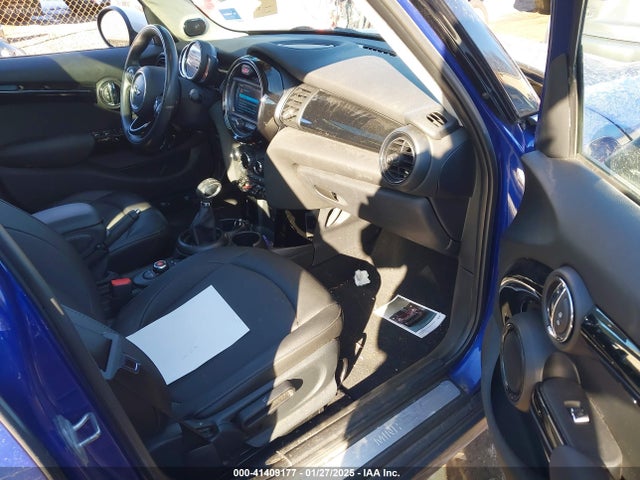 2019 MINI HARDTOP WMWXU1C57K2F81861 Photo 4